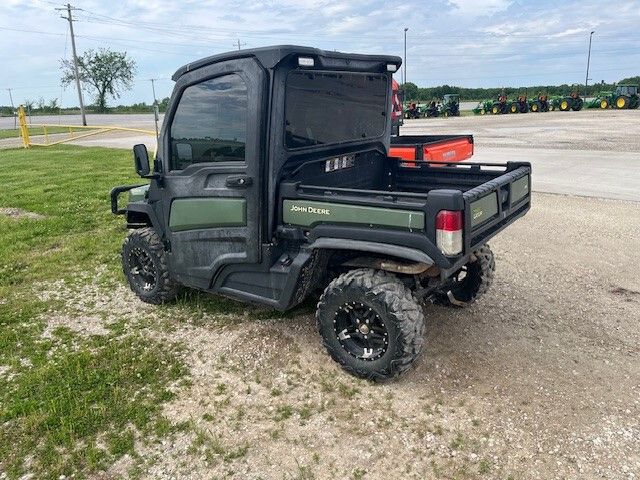 2021 John Deere XUV 835R Image