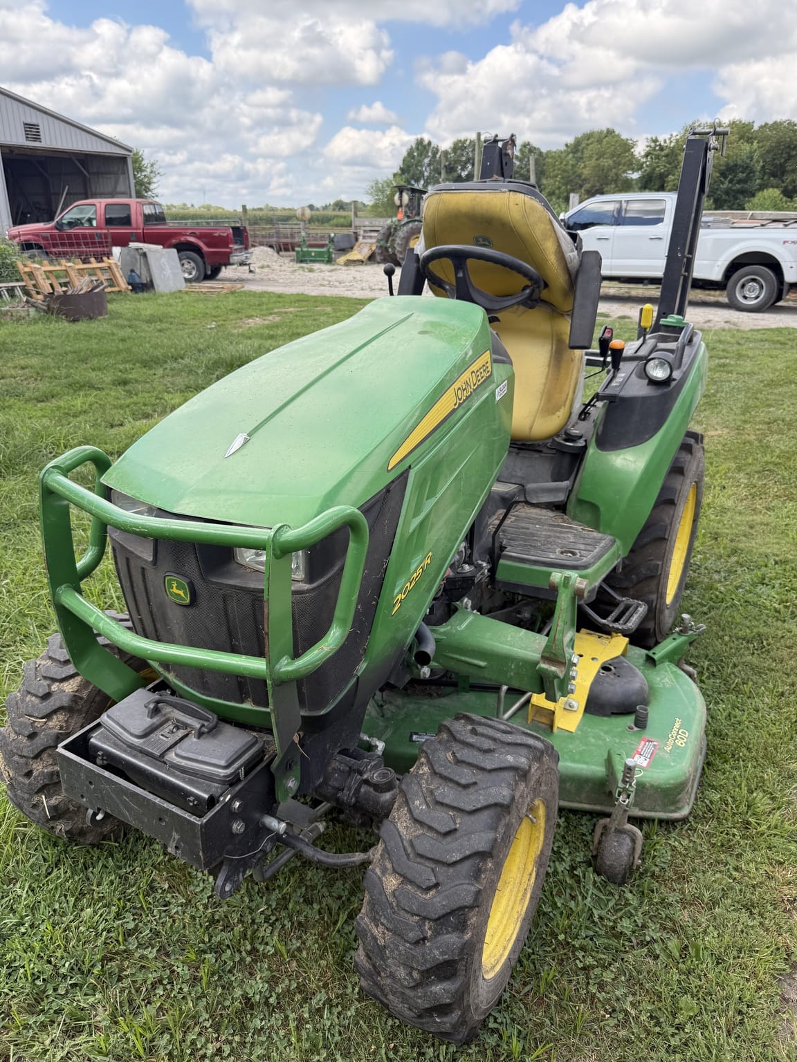 2020 John Deere 2025R Image