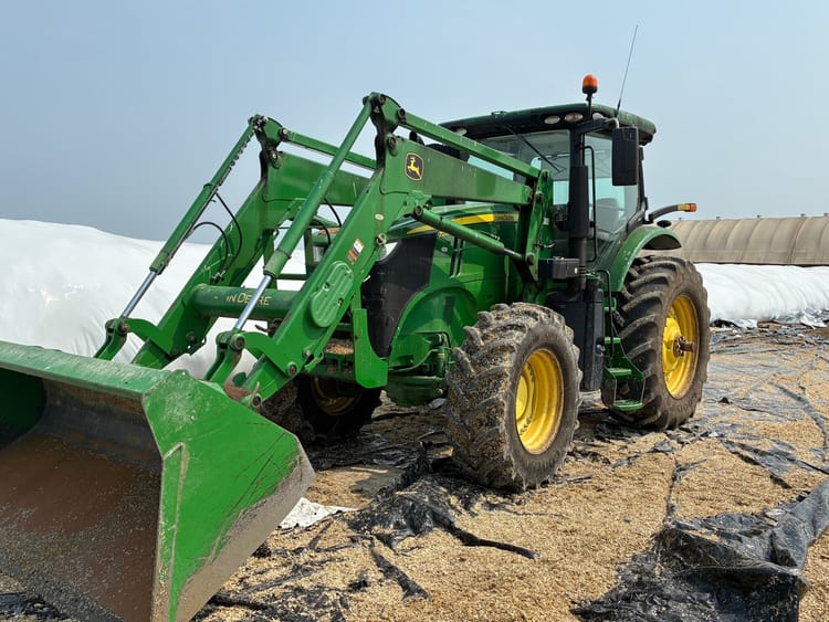 2017 John Deere 7230R Image