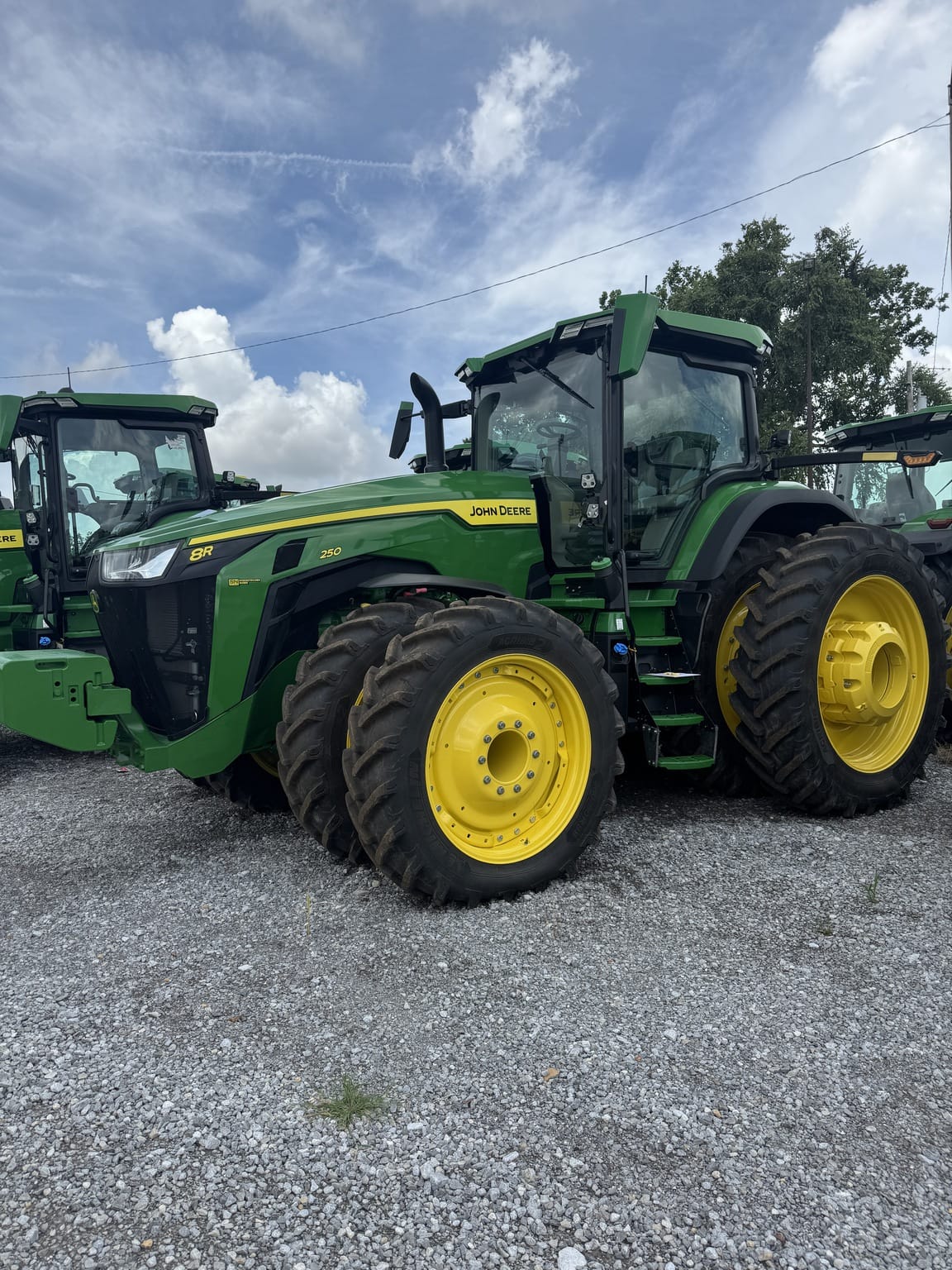 2024 John Deere 8R 250 Image