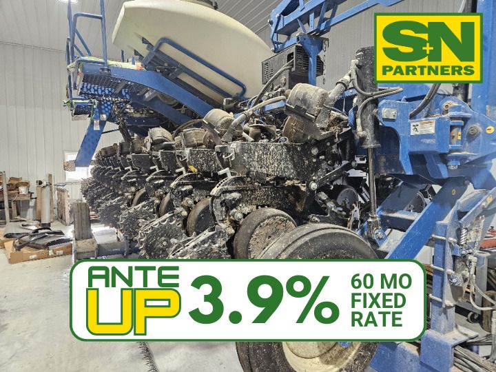 2021 Kinze 3665 Image