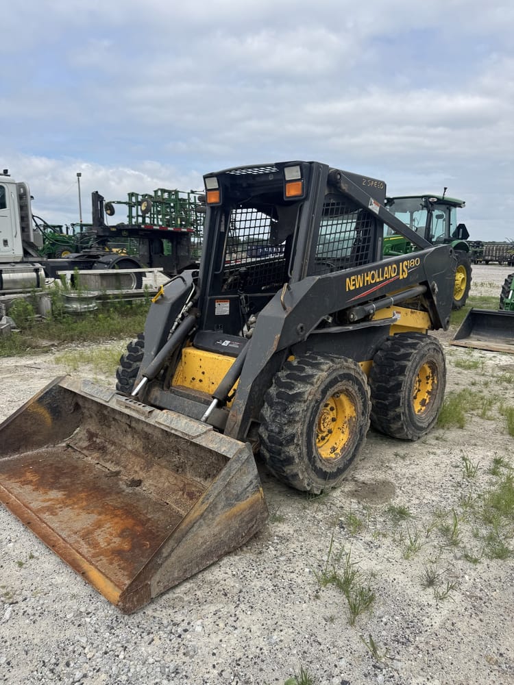2004 New Holland LS180 Image