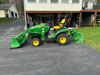 2017 John Deere 1025R Image