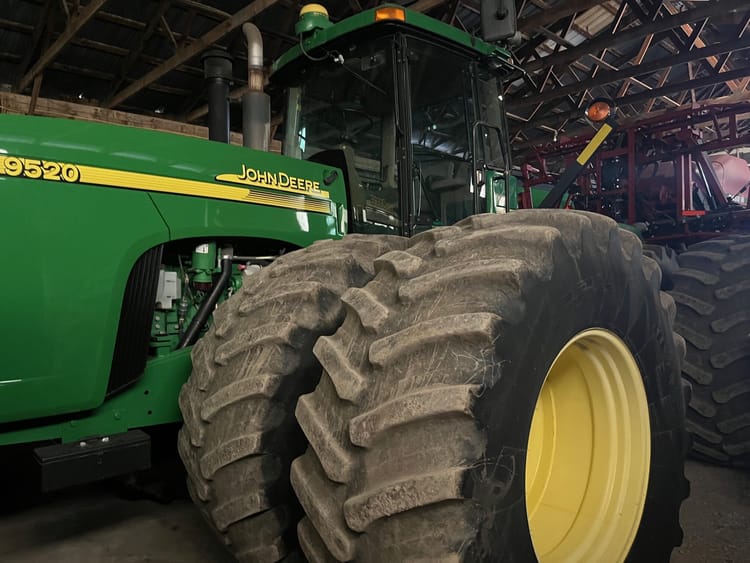 2002 John Deere 9520 Image