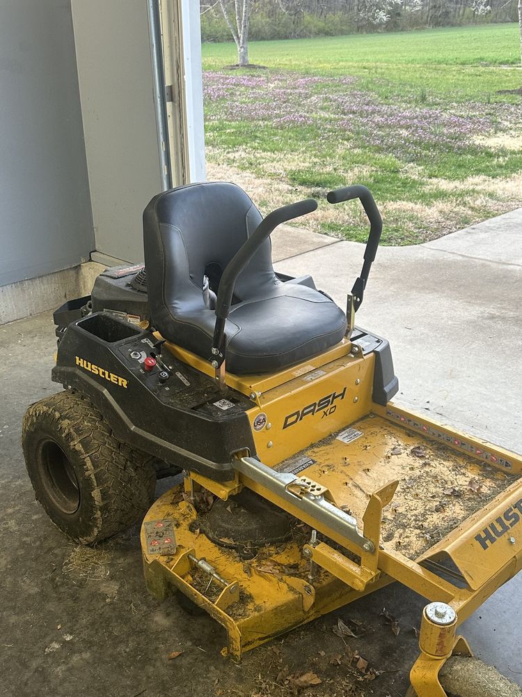 2020 Hustler Dash XD Image