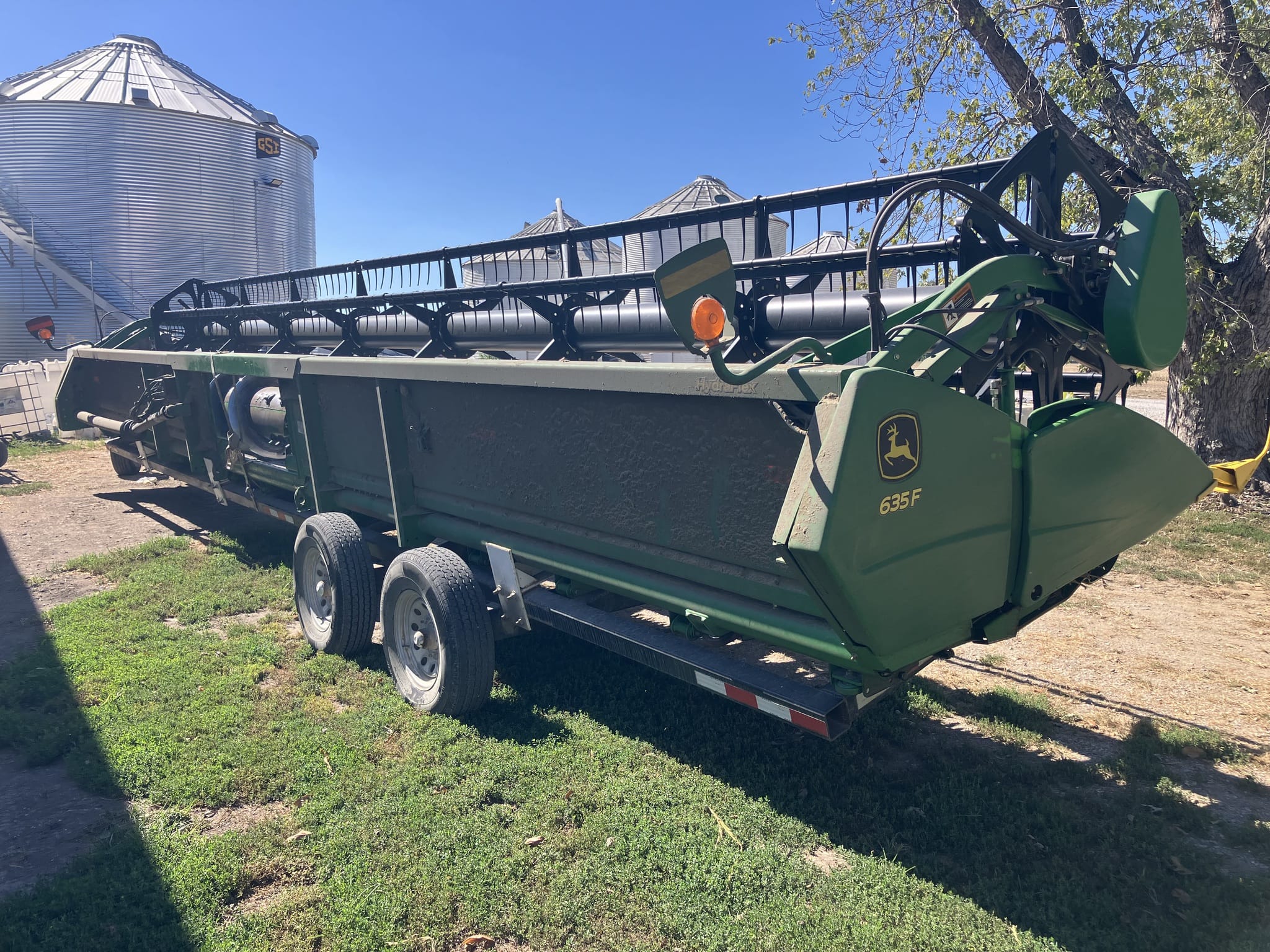 2009 John Deere 635F Image