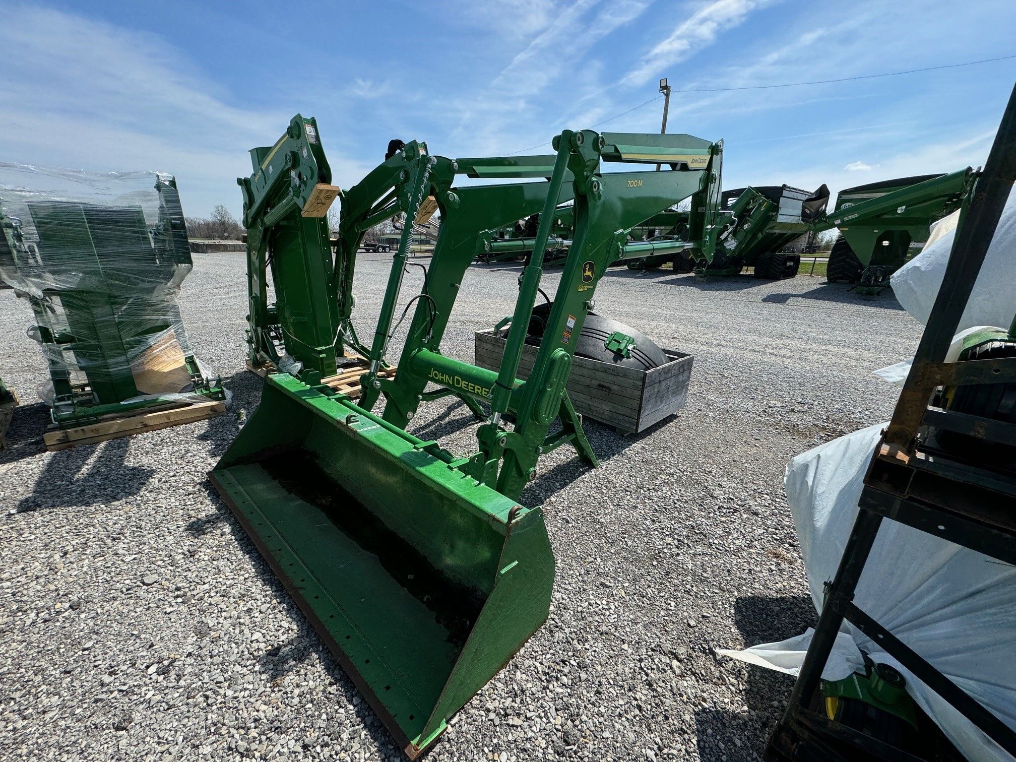 2022 John Deere 700M Image