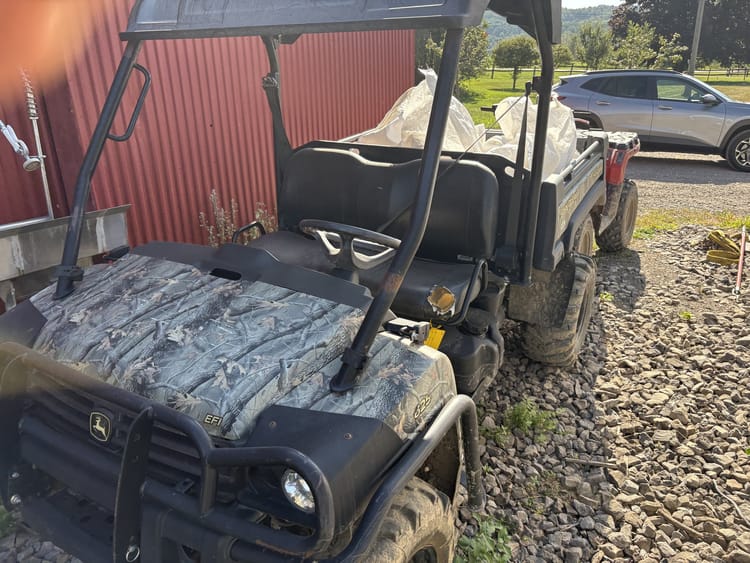 2014 John Deere XUV 625i Image