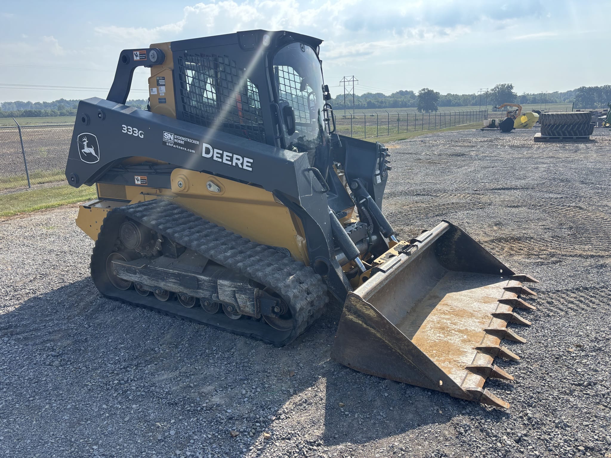 2021 John Deere 333G Image