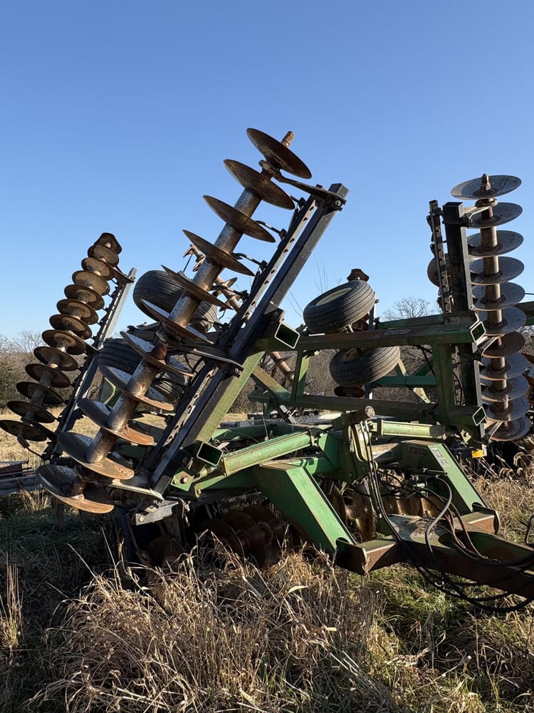 1991 John Deere 630 Image