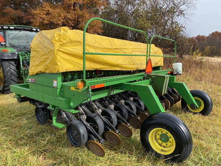 2004 John Deere 1590 Image
