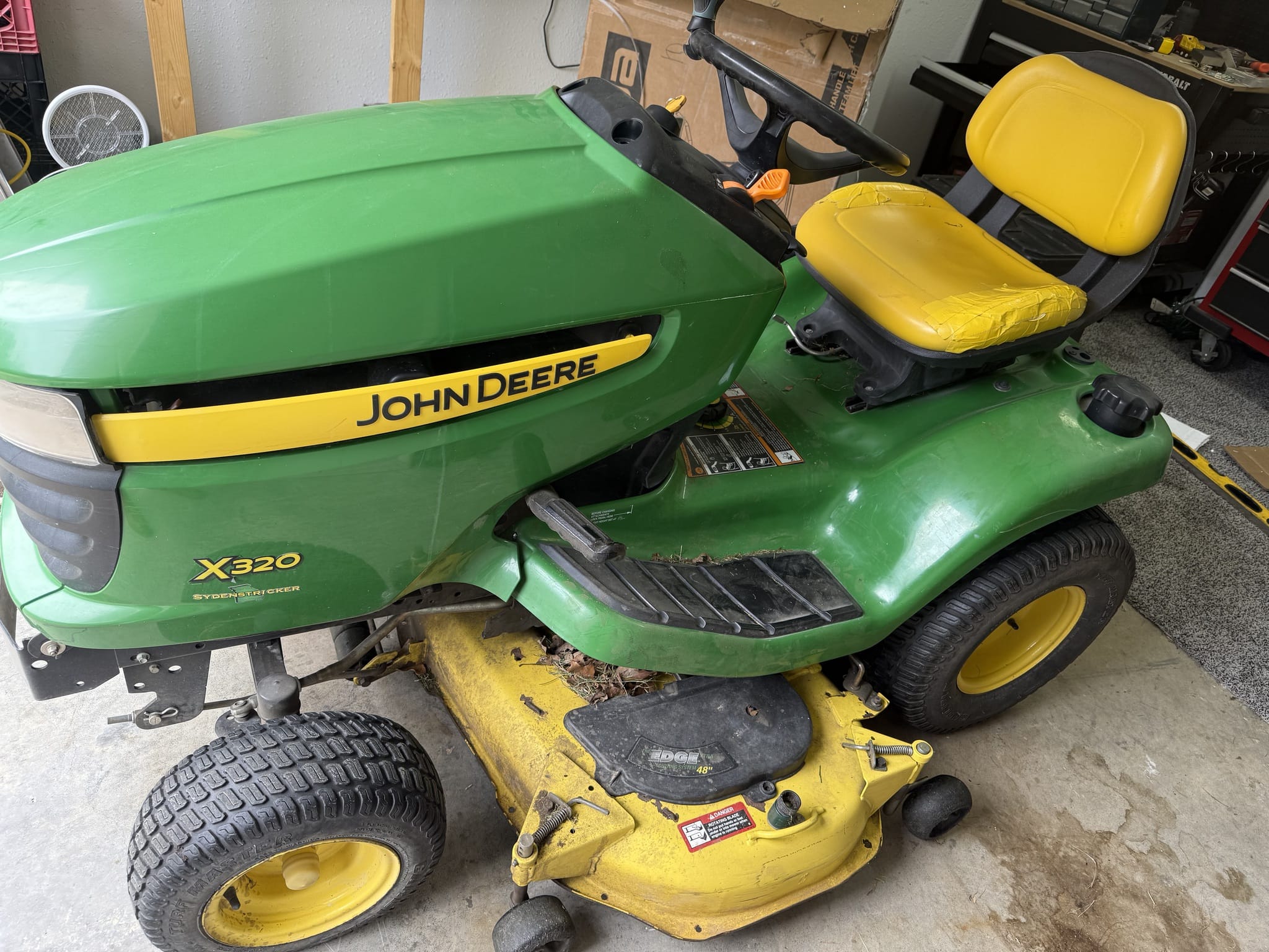 2010 John Deere X320 Image