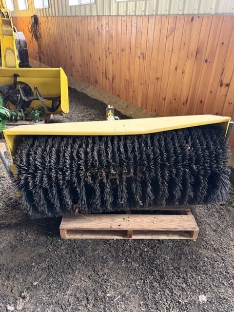2013 John Deere 60″ BROOM Image