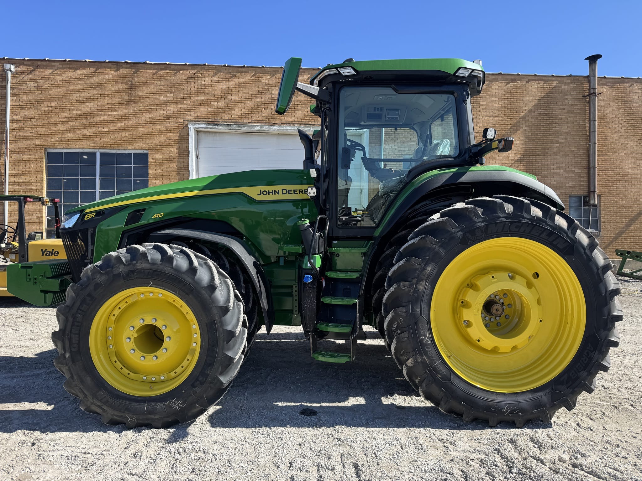 2025 John Deere 8R 410 Image