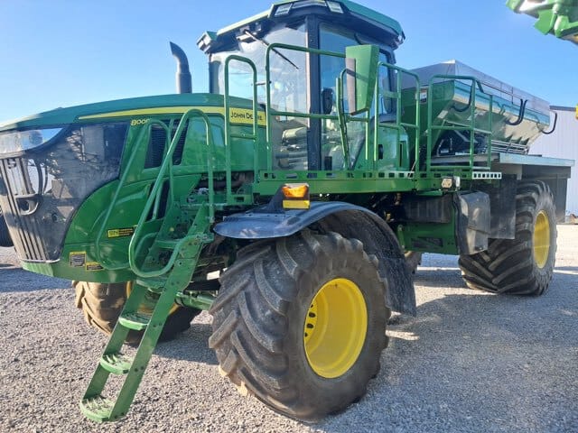 2023 John Deere 800R Image