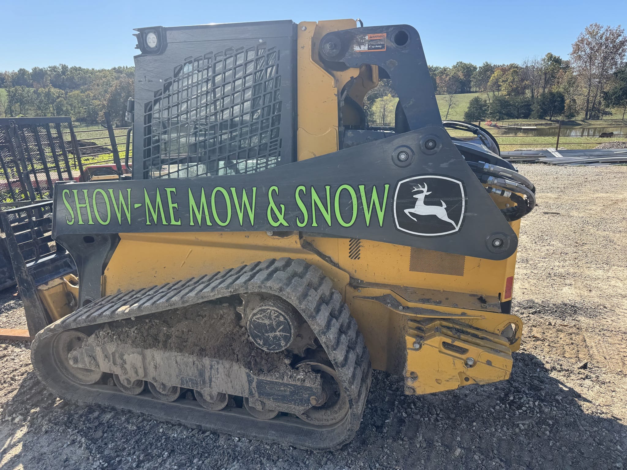 2023 John Deere 325G Image