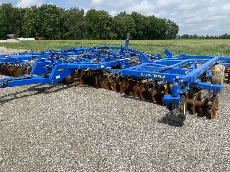 2011 Landoll 7431 Image