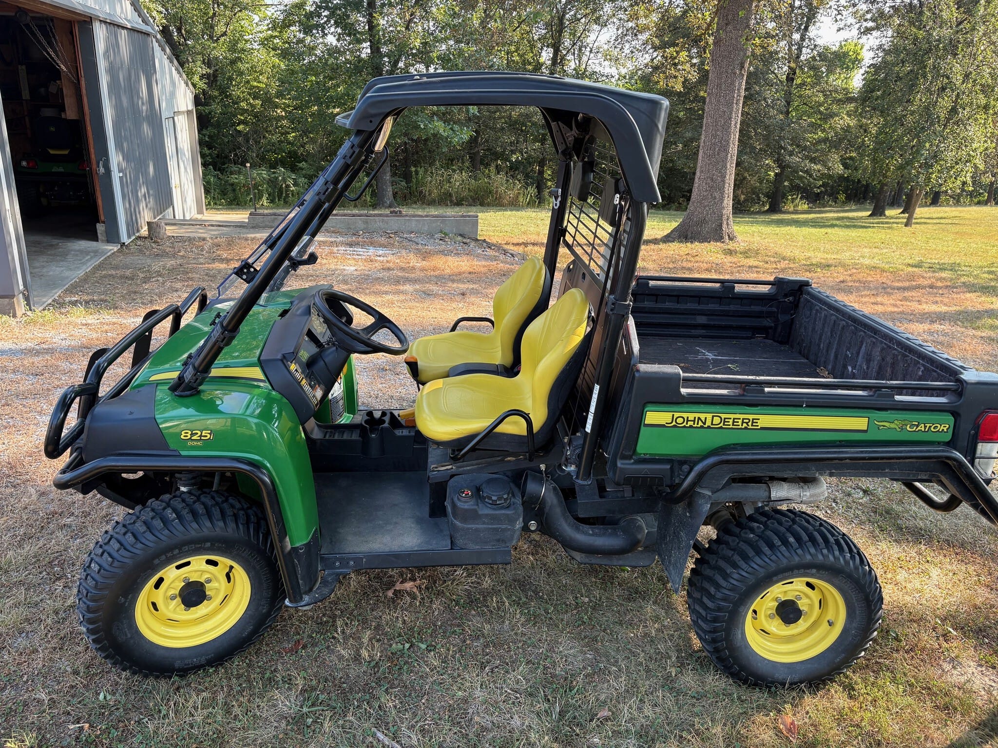 2011 John Deere XUV 825i Image