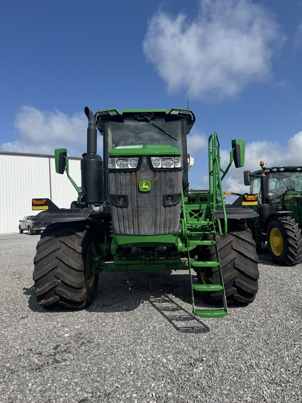 2023 John Deere 800R Image