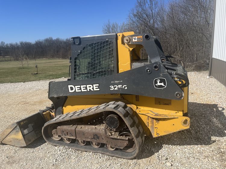 2019 John Deere 325G Image