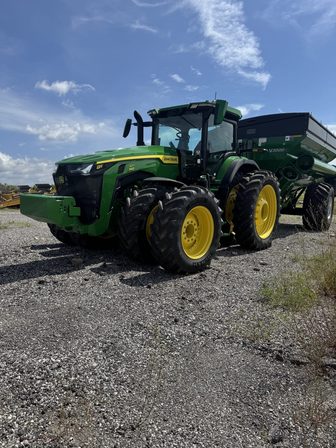 2024 John Deere 8R 340 Image