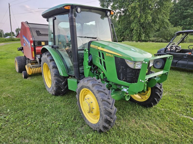 2021 John Deere 5075E Image