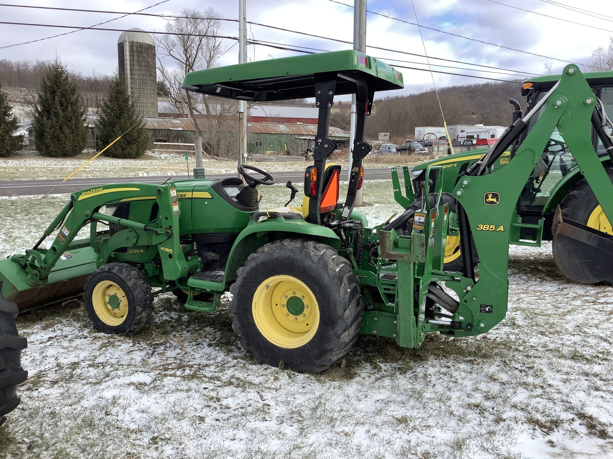 2014 John Deere 3039R Image
