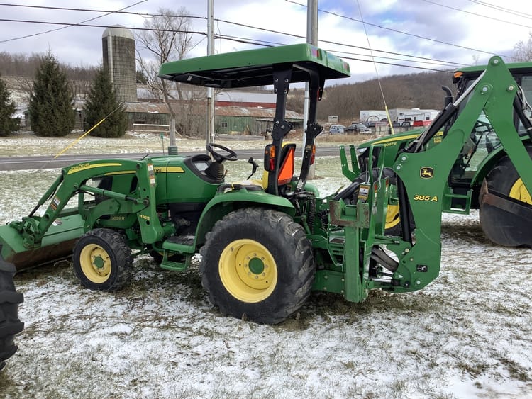 2014 John Deere 3039R Image