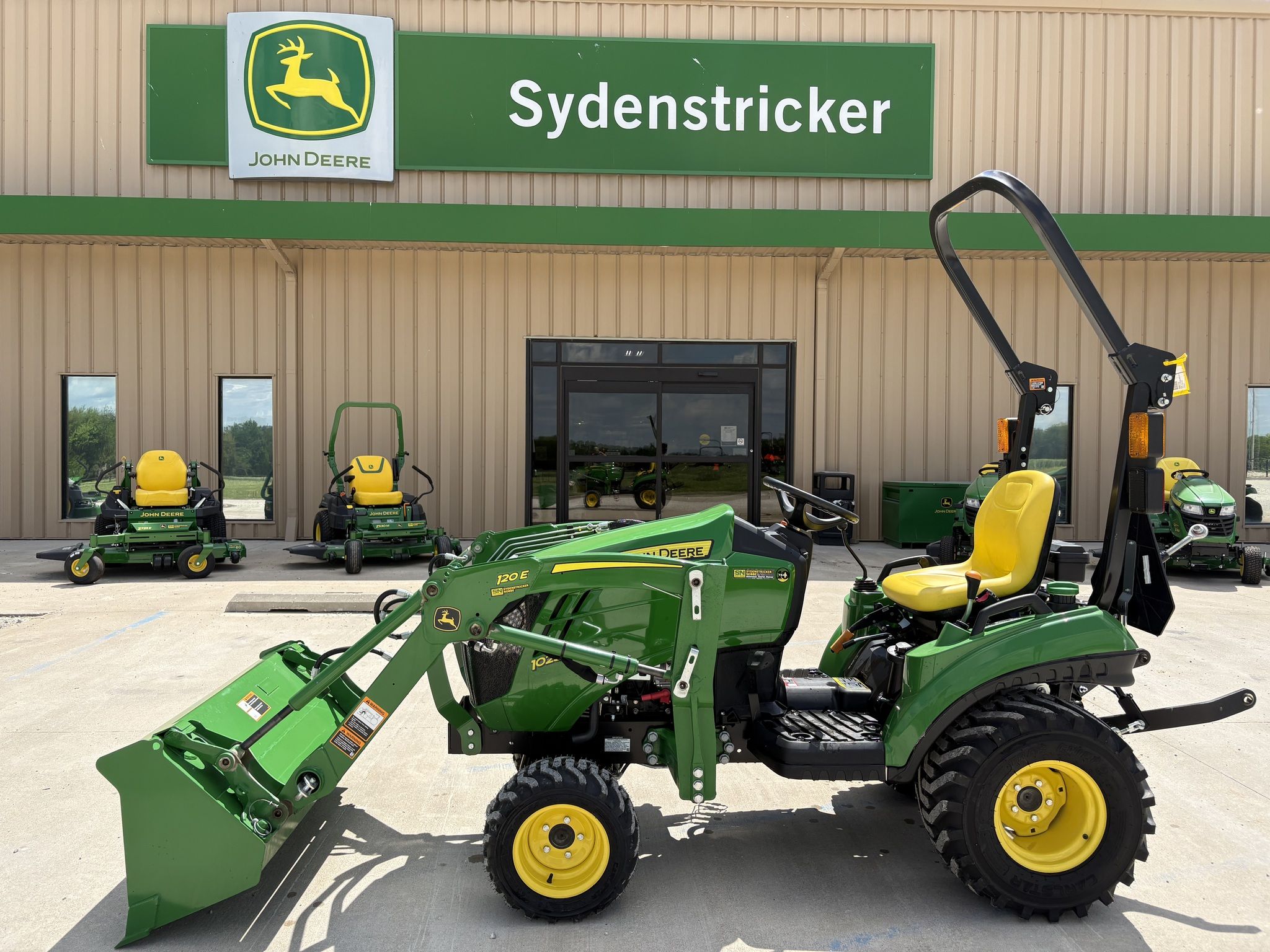 2024 John Deere 1023E Image