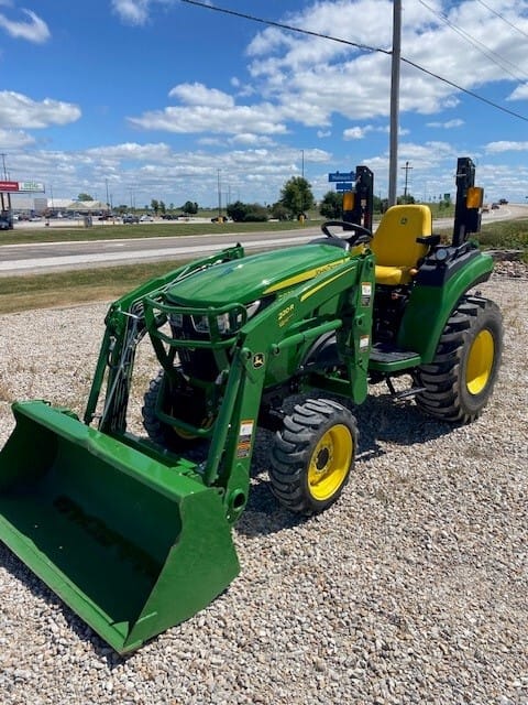 2024 John Deere 2032R Image