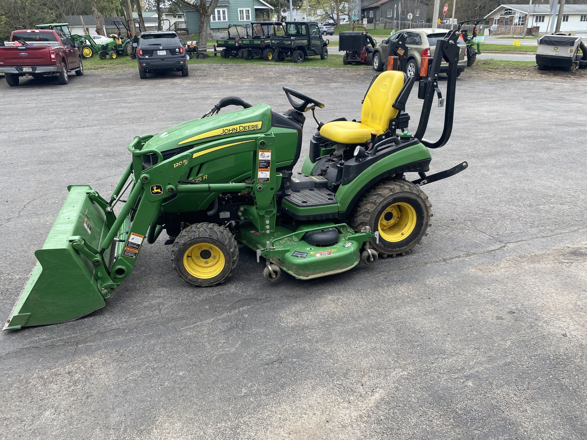 2018 John Deere 1025R Image
