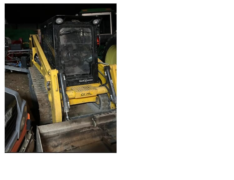 2023 Gehl RT215 Image