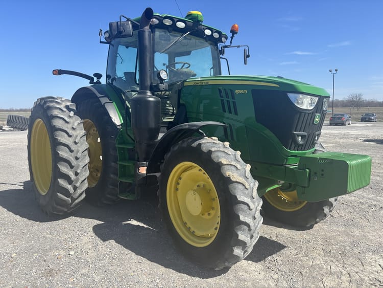 2015 John Deere 6195R Image