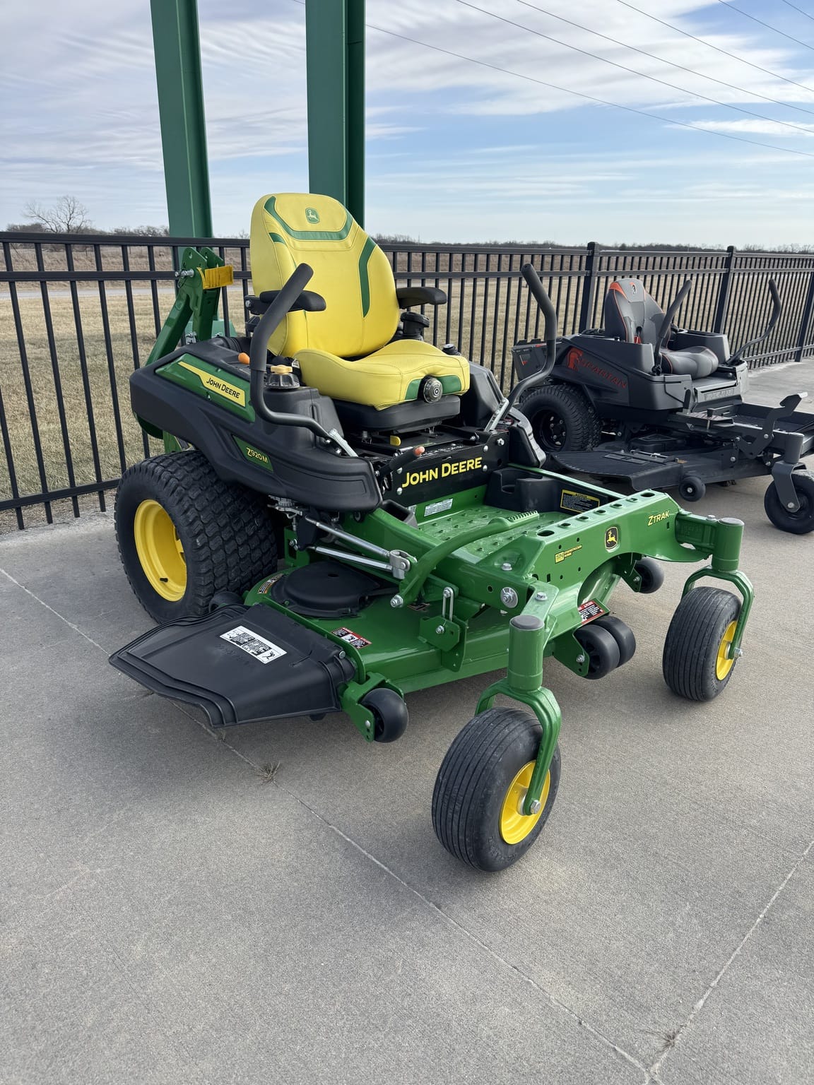 2022 John Deere Z920M Image