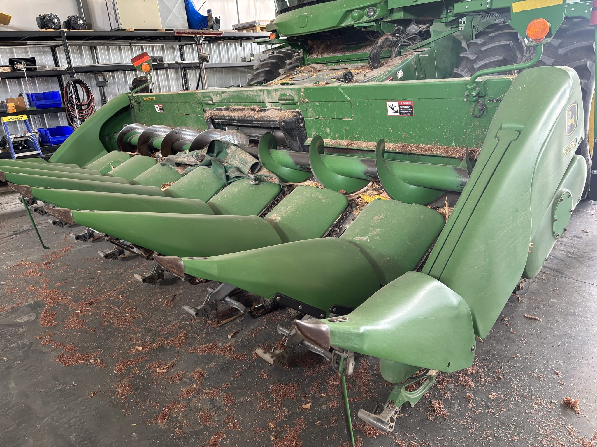 2010 John Deere 608C Image