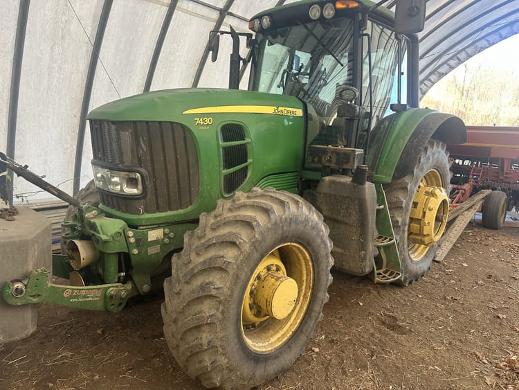 2008 John Deere 7430 Premium Image