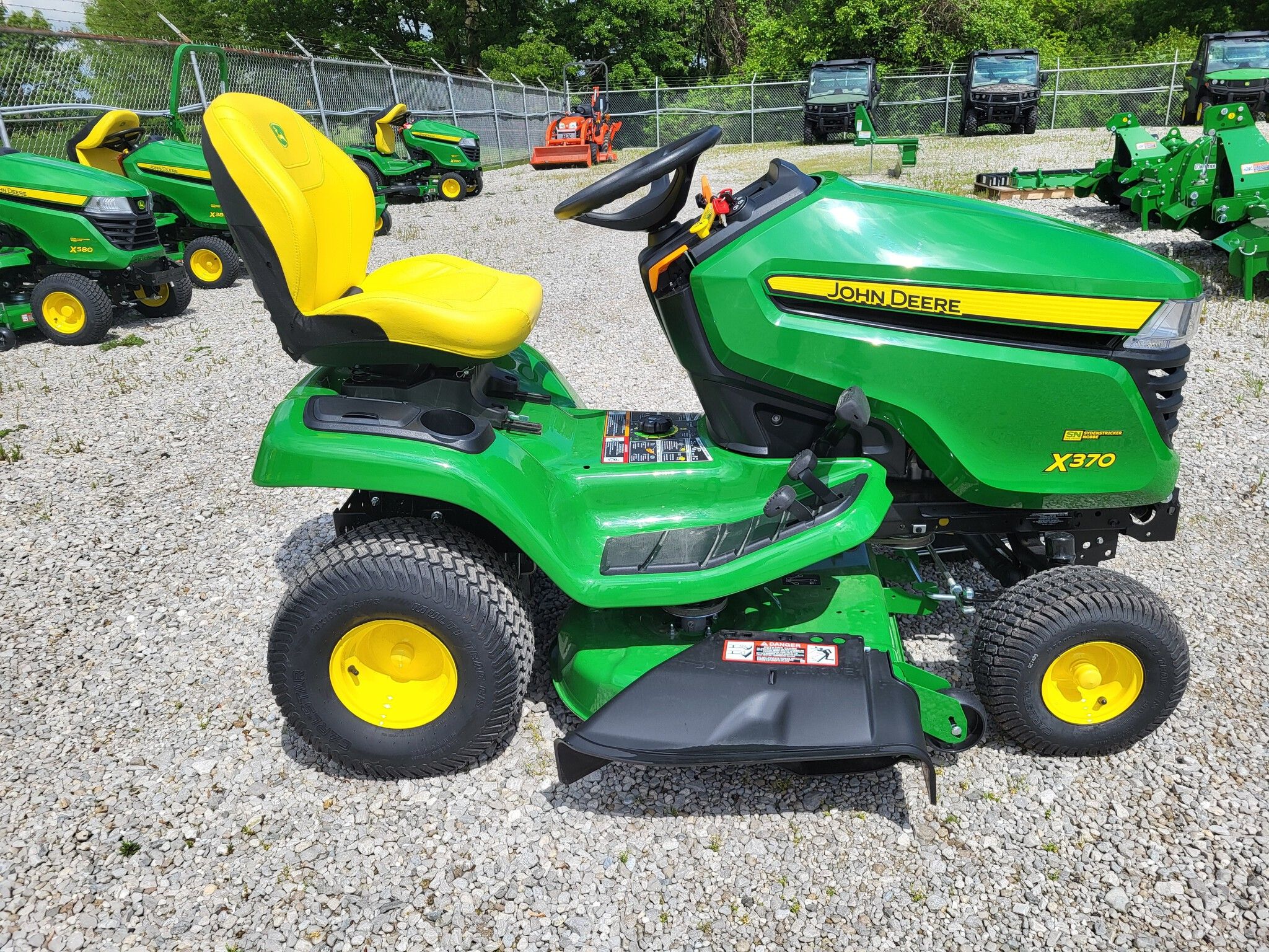 2025 John Deere X370 Image