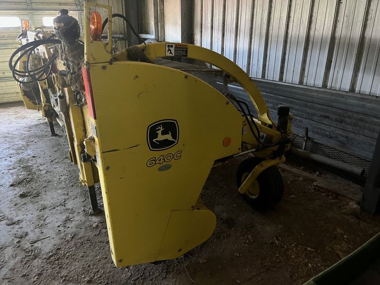 2012 John Deere 640C Image