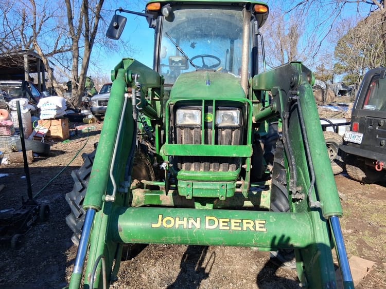 2013 John Deere 5083E Image