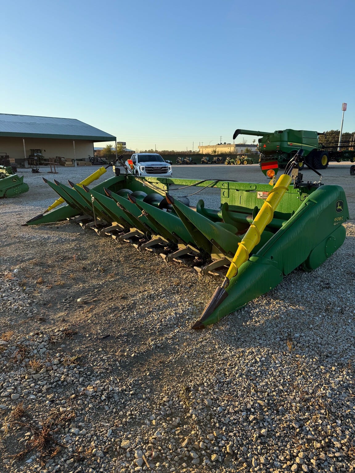 2013 John Deere 608C Image