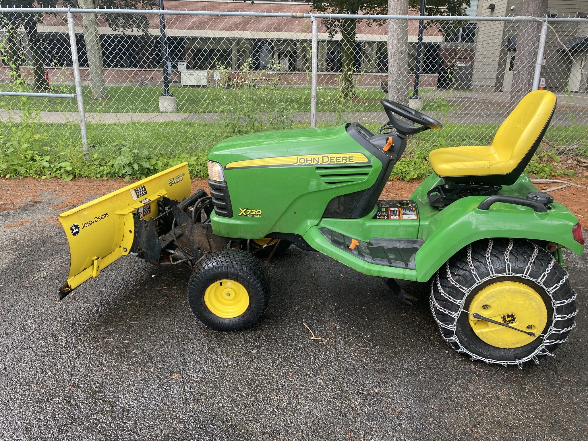 2012 John Deere X720 Image