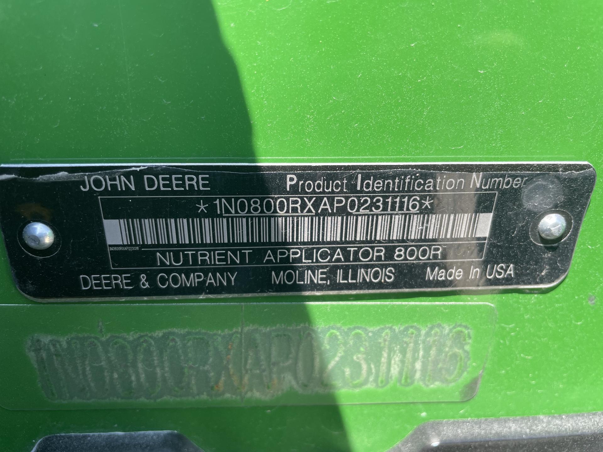 2023 John Deere 800R